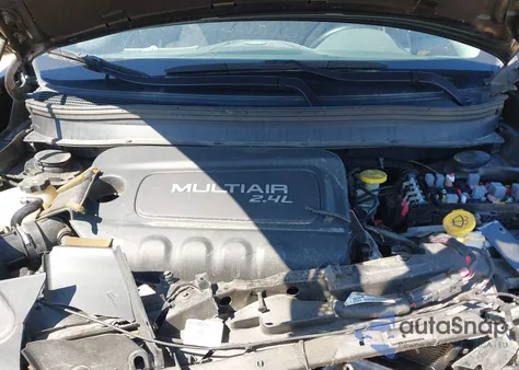 2017 Jeep Cherokee Latitude 4X4 z USA, uszkodzony, nr VIN 1C4PJMCB2HW512769